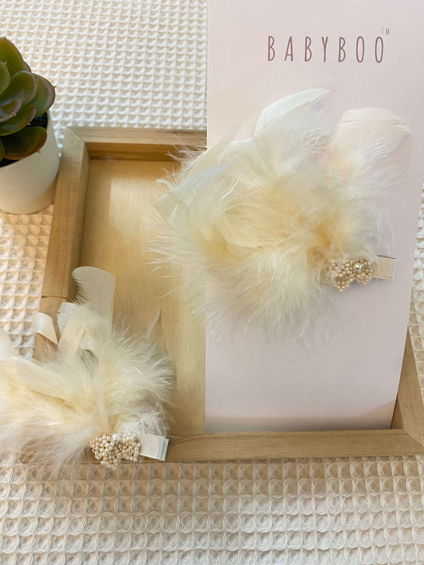 Victoria hair clip