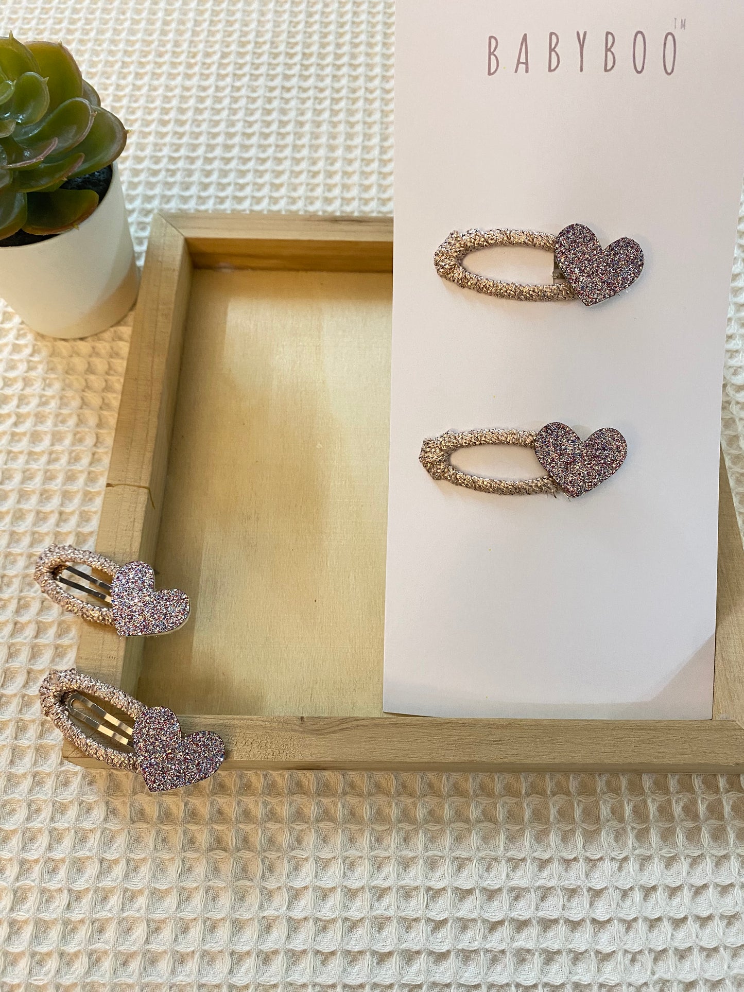 Glitter heart clip set