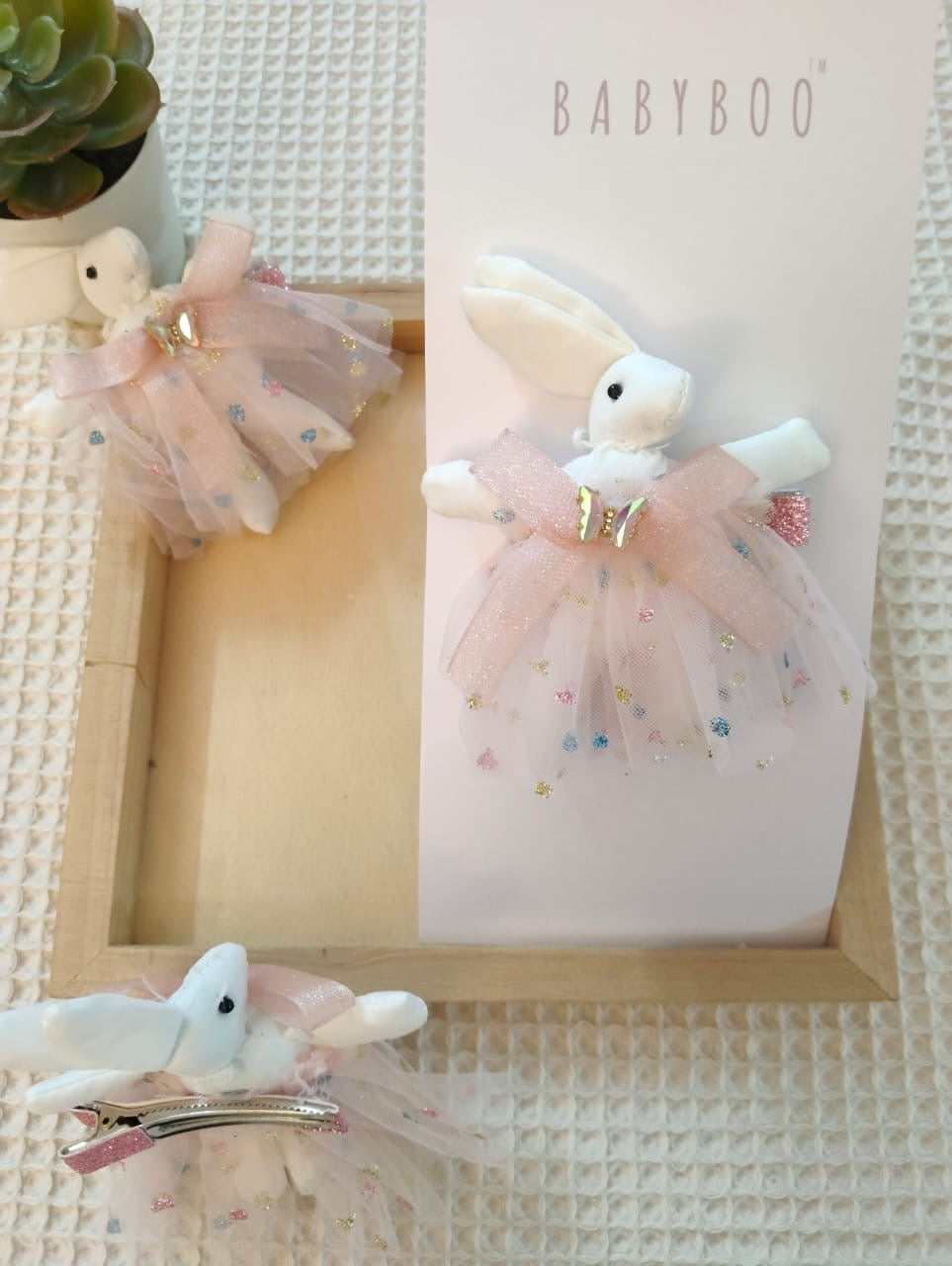 Bunny hair clip