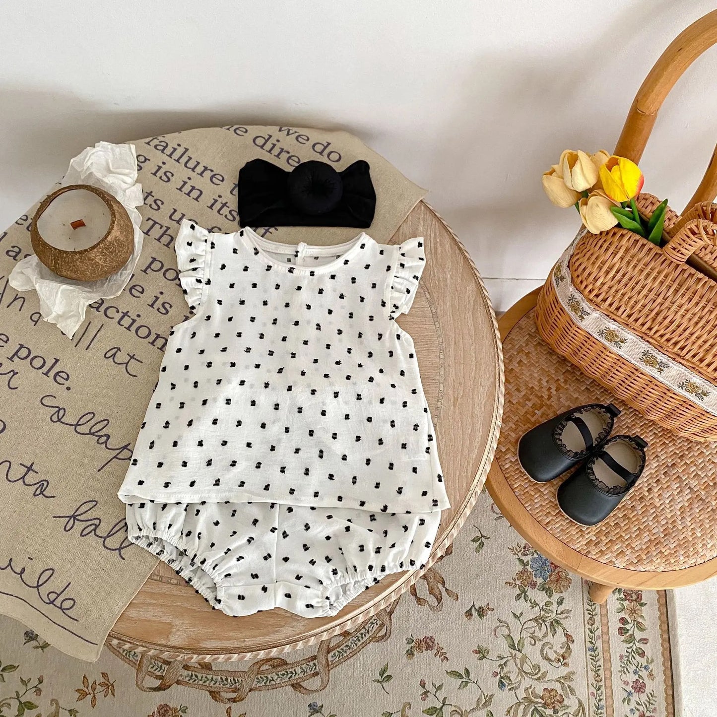 Lipi black dotted set