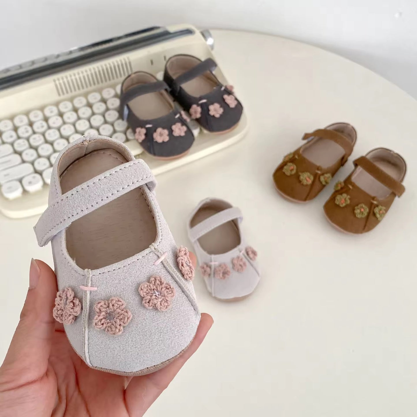 Flora shoe