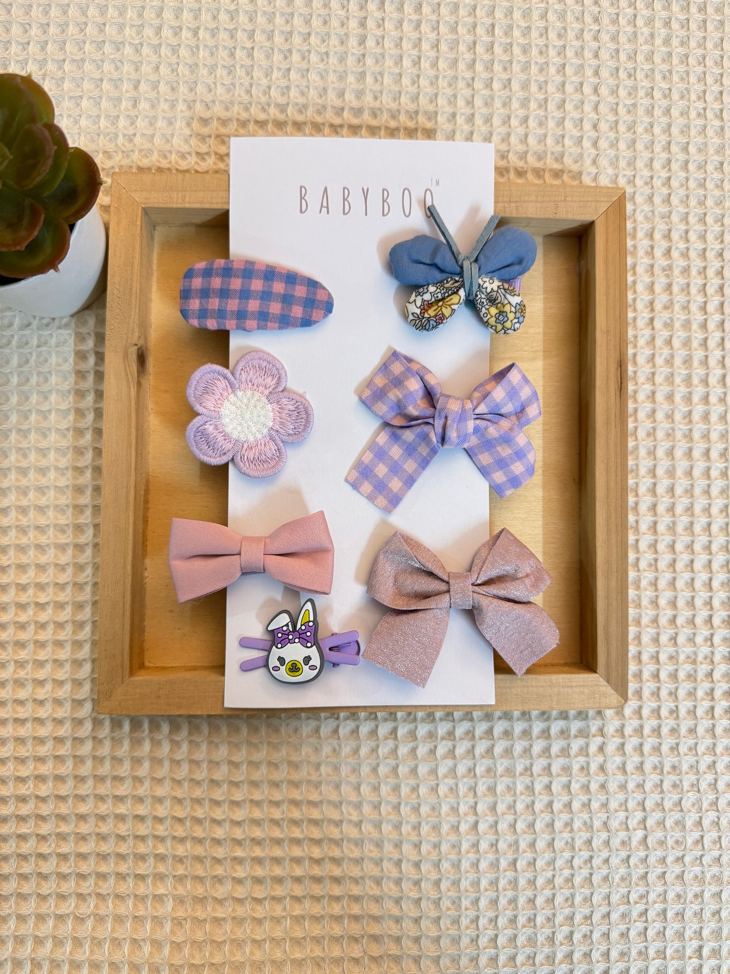 Checker clip set