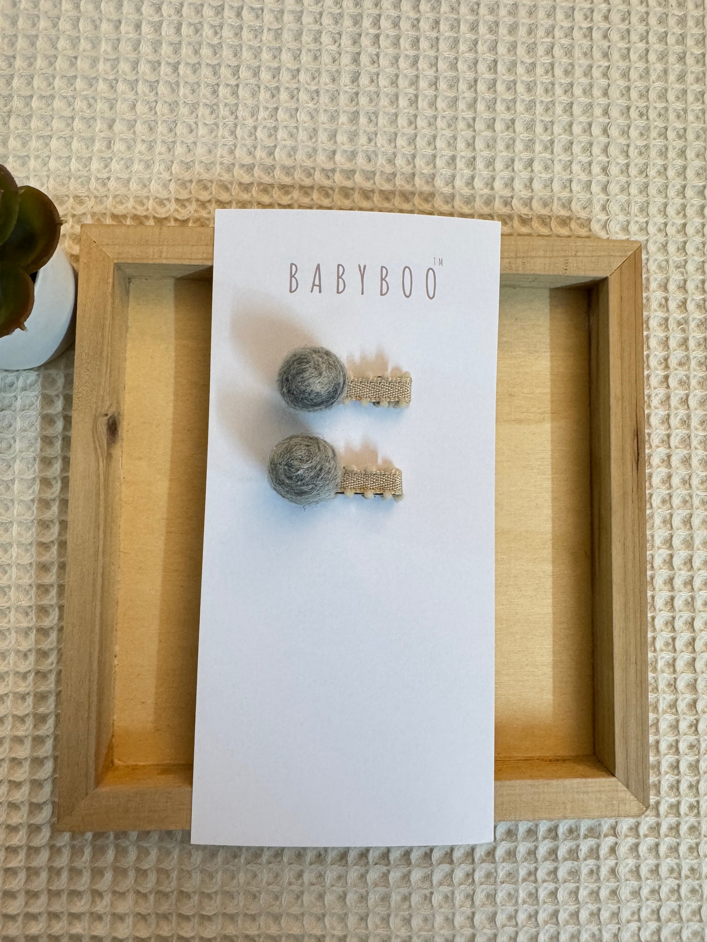 Pom nest clip set