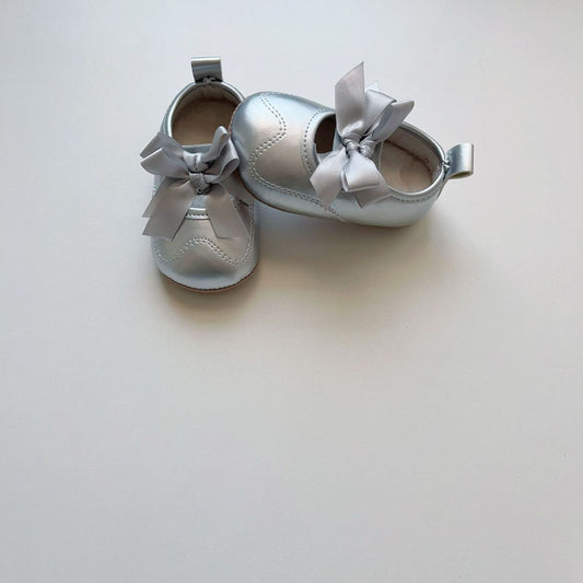 Duo bow shoes