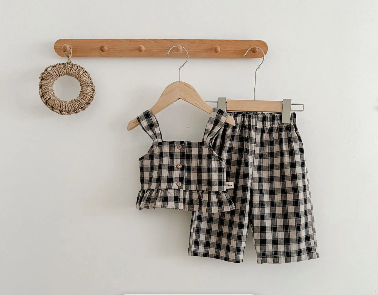 Adley Checkered Set