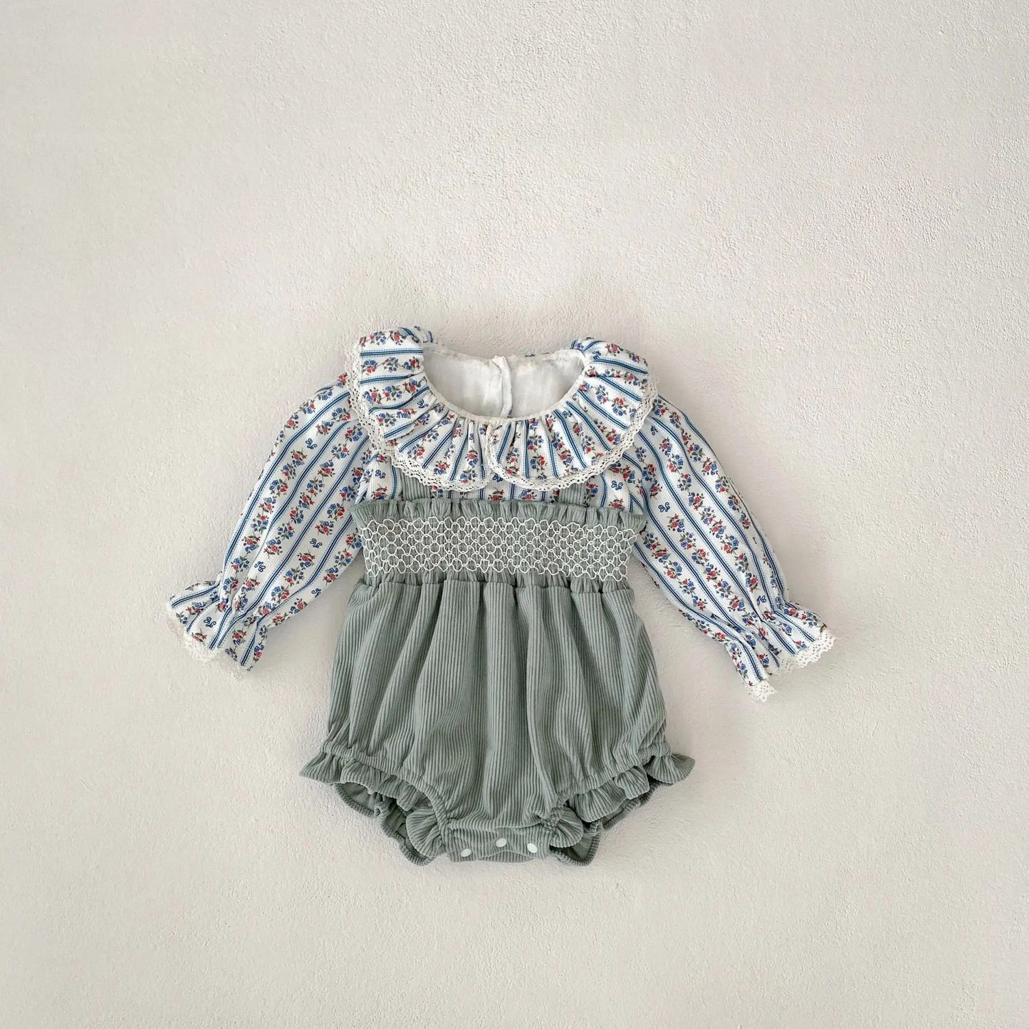Hyuk romper
