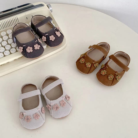 Flora shoe