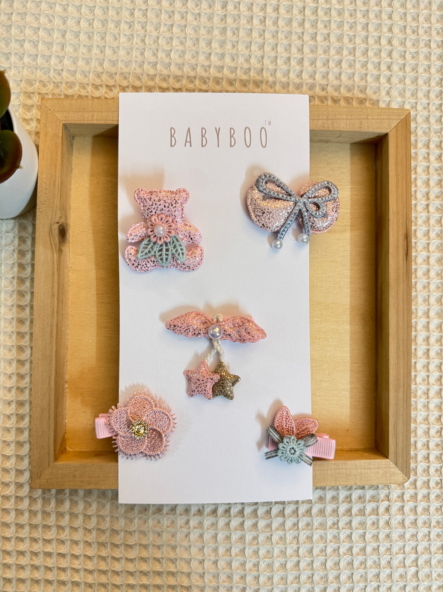 Pinky clip set