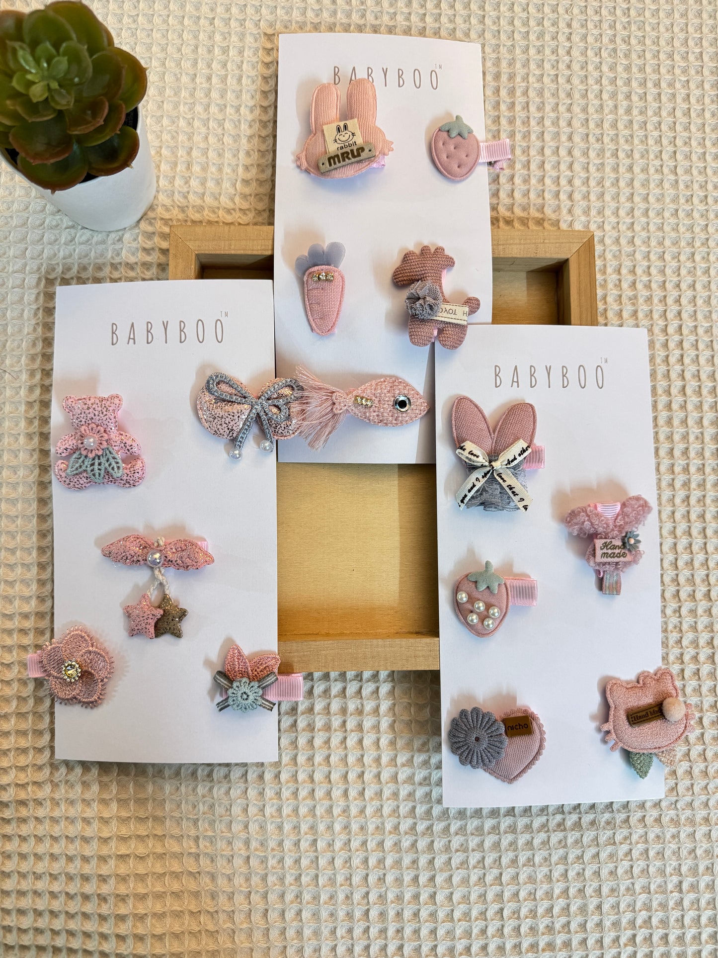 Pinky clip set