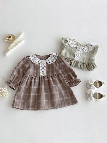 Lacey texti dress