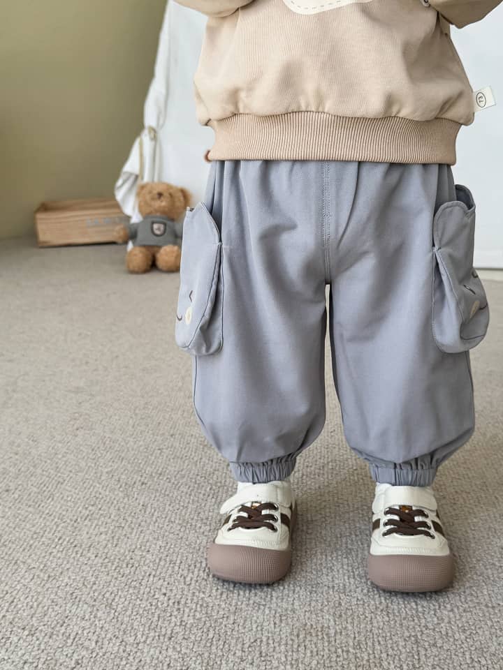 Bear pockets trouser