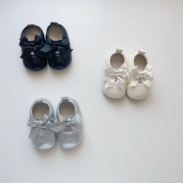 Duo bow shoes