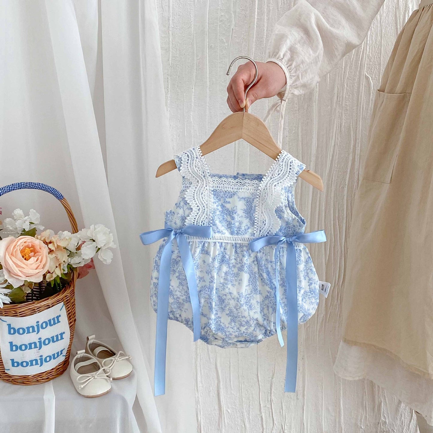 Delphinium romper