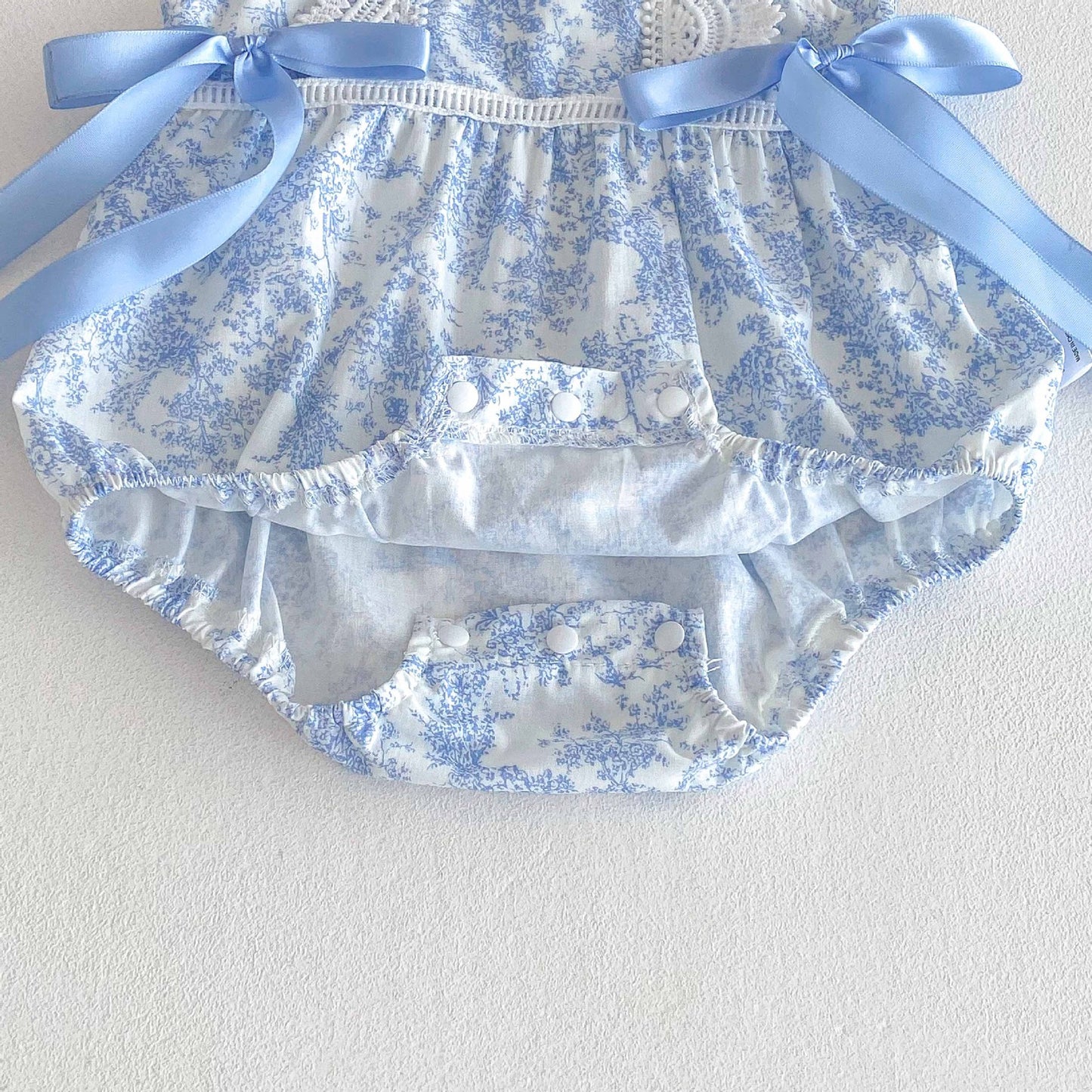 Delphinium romper